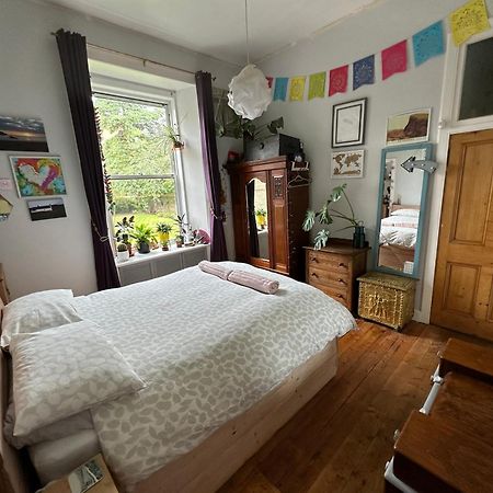 Quirky Apartment In Leith Edimburgo Exterior foto